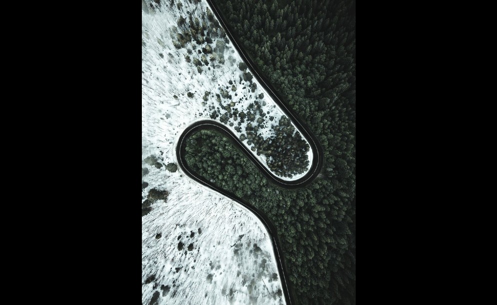 Η μάχη των εποχών – Μια υπέροχη φωτογραφία από ψηλά