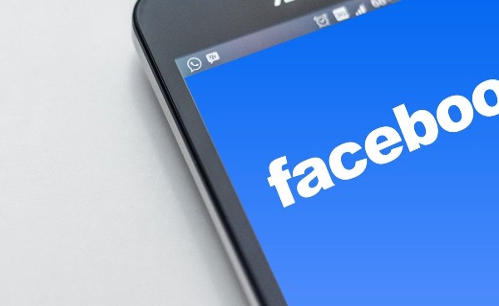 Το Facebook καταργεί την αναγνώριση προσώπου σε φωτογραφίες και διαγράφει 1 δισ. δεδομένα