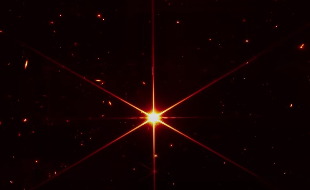 NASA: Η πρώτη «πεντακάθαρη» φωτογραφία του διαστημικού τηλεσκοπίου James Webb