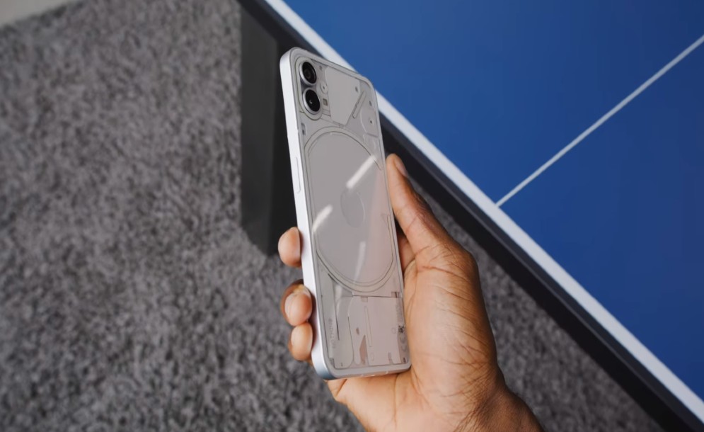 Ποια η λειτουργία των φώτων στο νέο Nothing phone