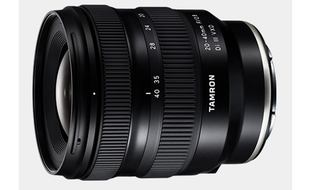 Ένας compact και ελαφρύς ζουμ φακός από τη Tamron για vlogging