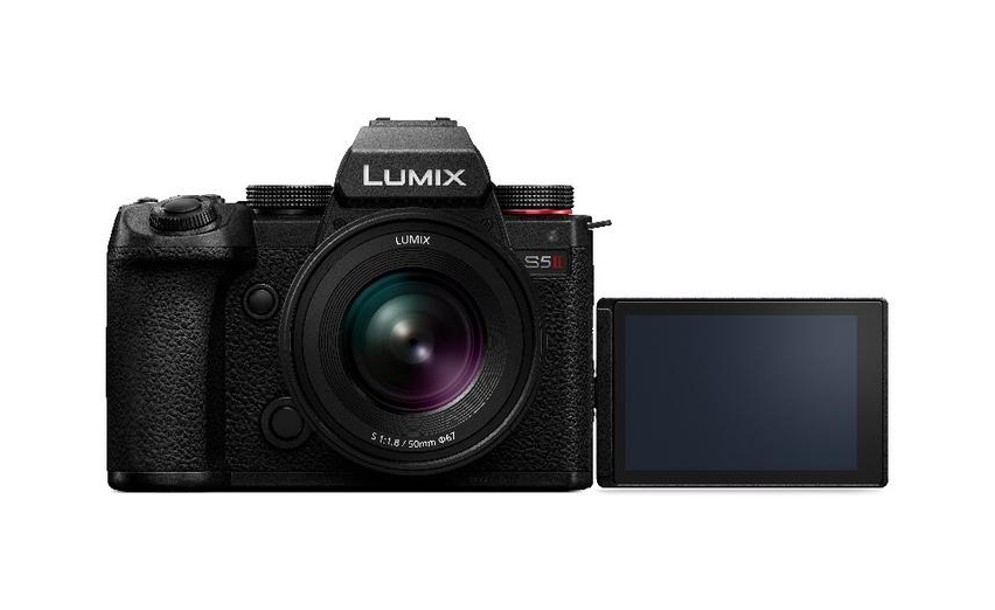 Η Panasonic ανακοίνωσε τις LUMIX S5II και S5IIX