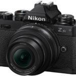 Η Nikon κυκλοφορεί μια νέα μαύρη έκδοση της Z fc APS-C