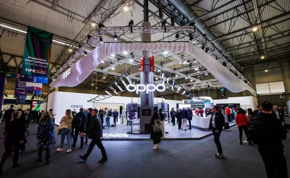 Η OPPO παρουσίασε το Find N2 Flip στο MWC 2023